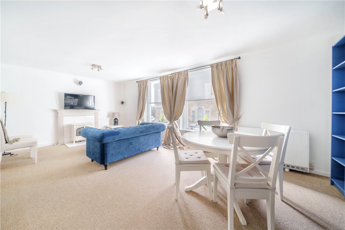 2 bedroom Flat, Brock Street, Bath, BA1 - Available, Image 1