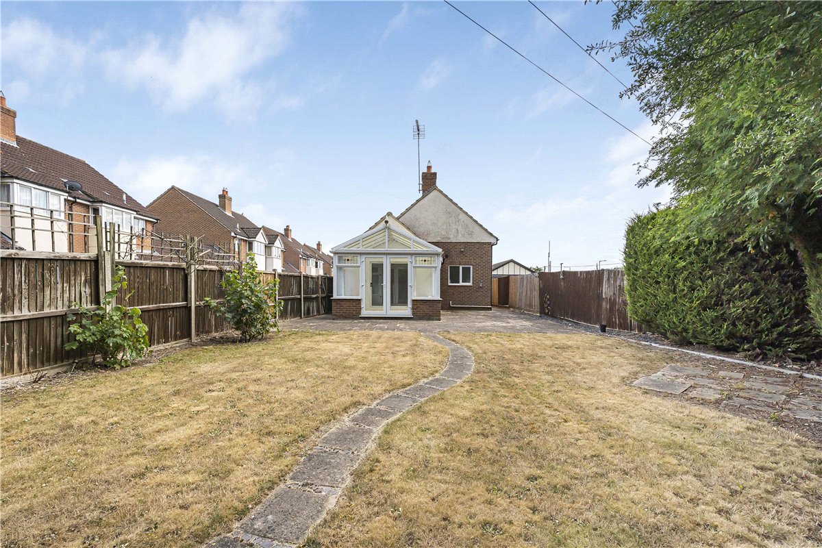 2 bedroom Bungalow, Pantile Close, Witham, CM8 - Let Agreed, Image 12