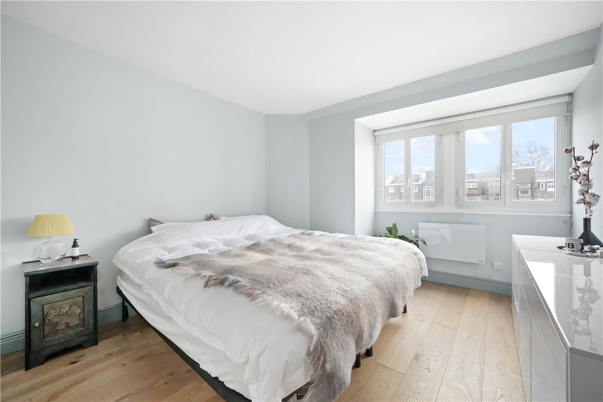 2 bedroom Flat, Ennismore Gardens, London, SW7 - Available, Image 7