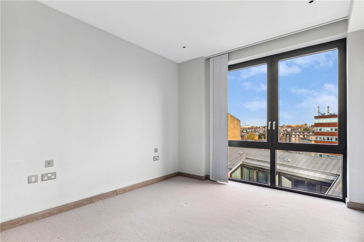 3 bedroom Flat, Dray House, RAM Quarter, SW18 - Available, Image 13