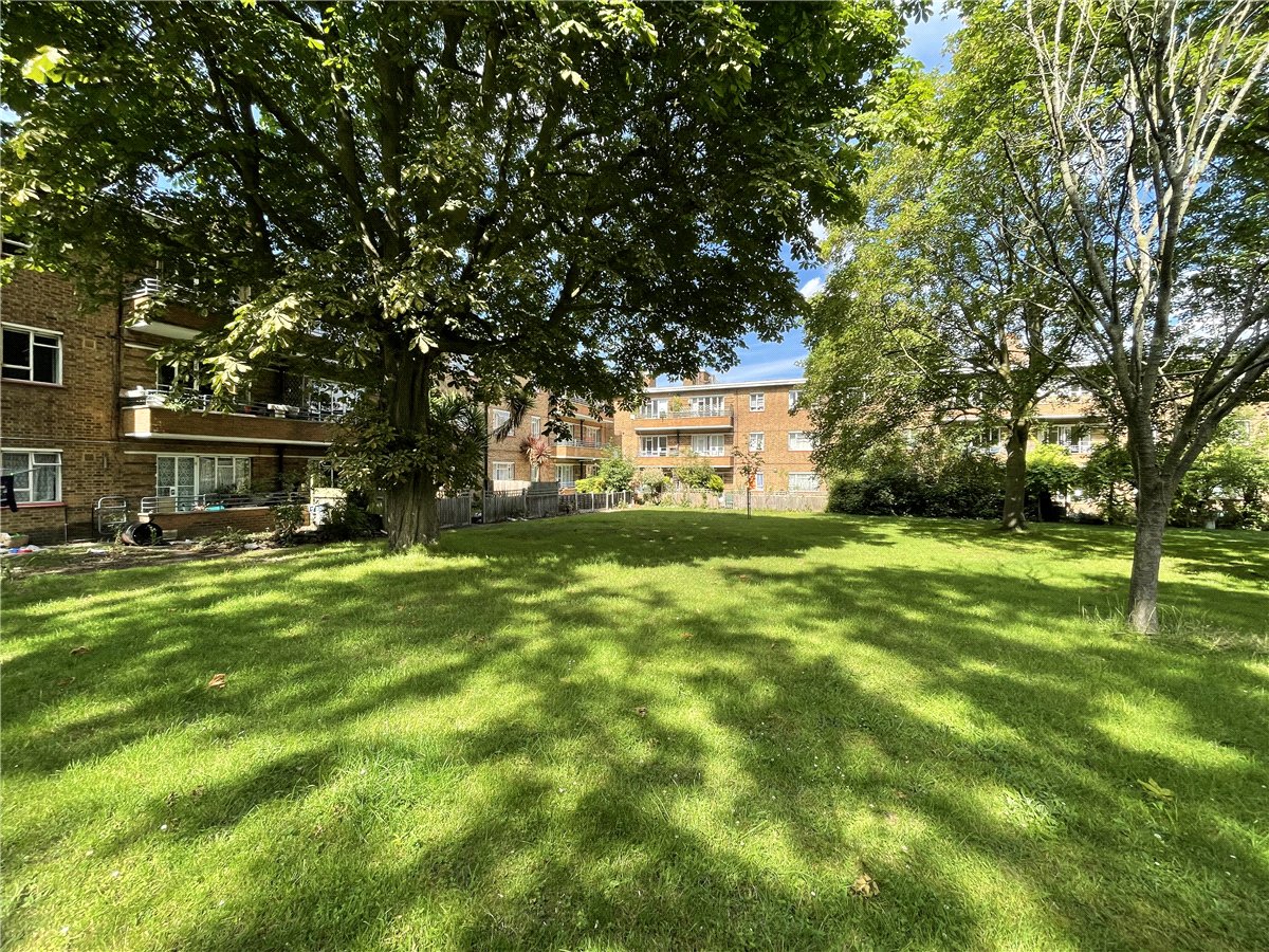 4 bedroom Flat, Bolingbroke Grove, London, SW11 - Sold, Image 8