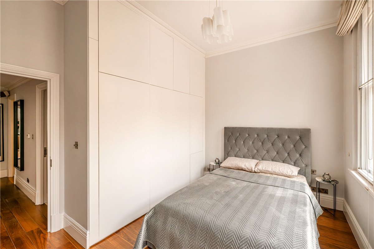1 bedroom Flat, Pall Mall, St James`s, SW1Y - , Image 10