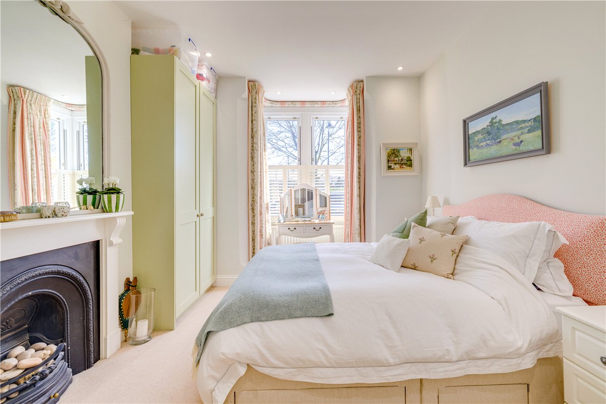 2 bedroom Flat, Birdhurst Road, London, SW18 - Available, Image 5