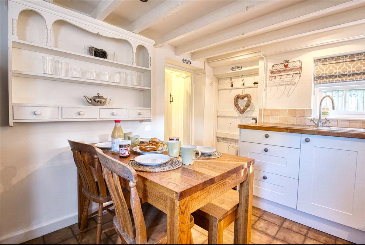 2 bedroom House, Winsley Road, Bradford-on-Avon, BA15 - Available, Image 4