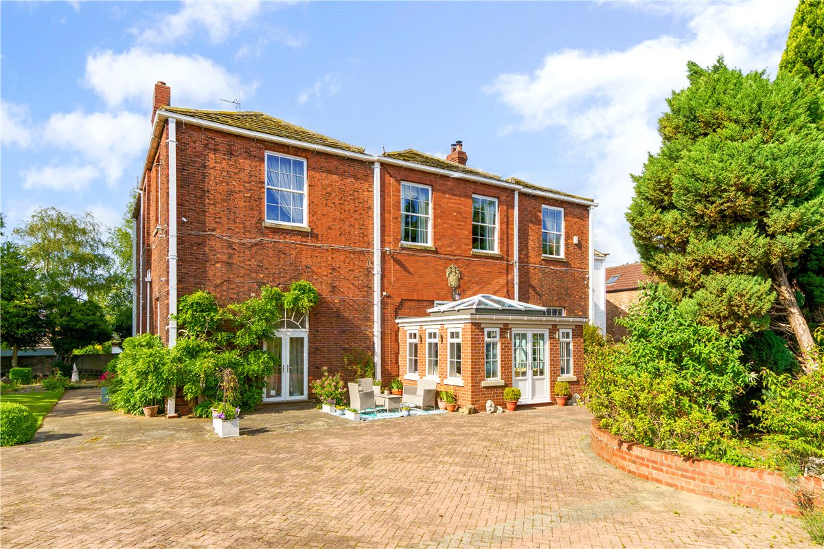 6 bedroom House, Main Street, West Haddlesey, YO8 - Available