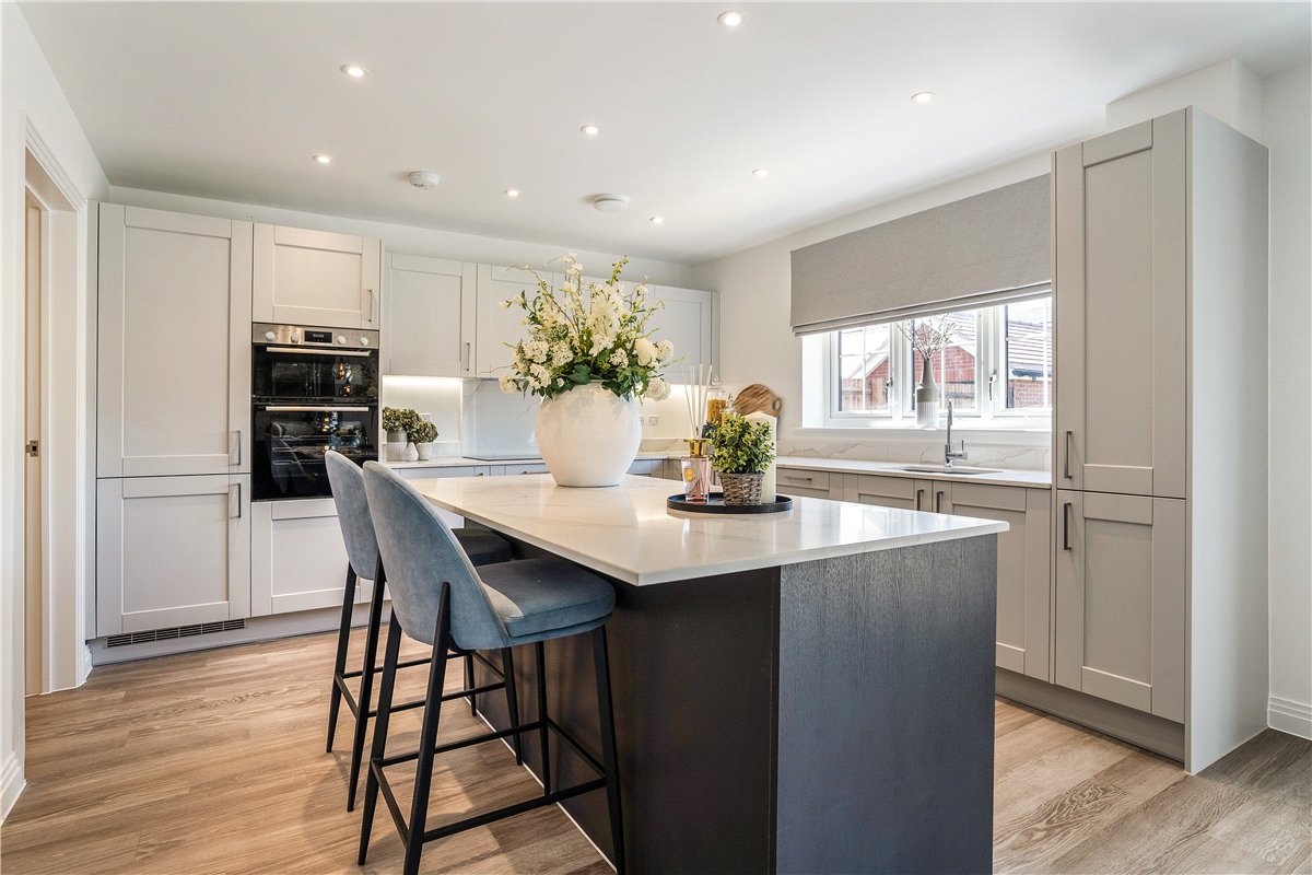 4 bedroom House, New Road, Haddenham, CB6 - Available, Image 1