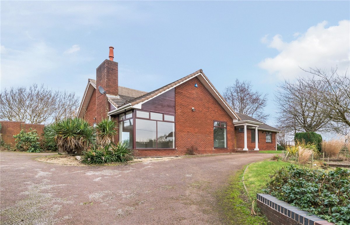 4 bedroom Bungalow, Darnford Lane, Lichfield, WS14 - Available