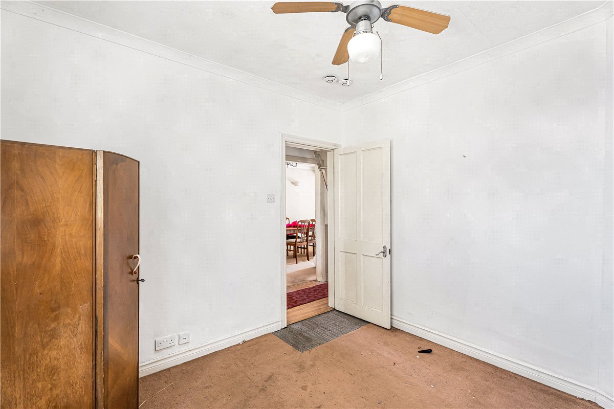 2 bedroom Bungalow, Herlwyn Avenue, Ruislip, HA4 - Available, Image 11