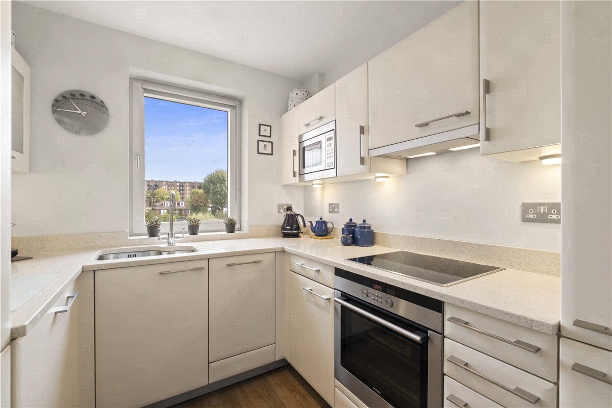 1 bedroom Flat, Abbey Road, London, NW8 - Available, Image 3