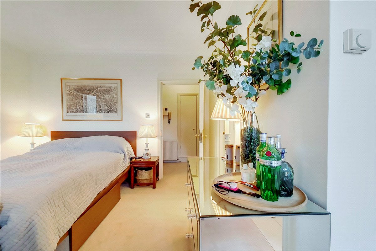 0 bedroom Flat, Tedworth Square, Chelsea, SW3 - Available, Image 3