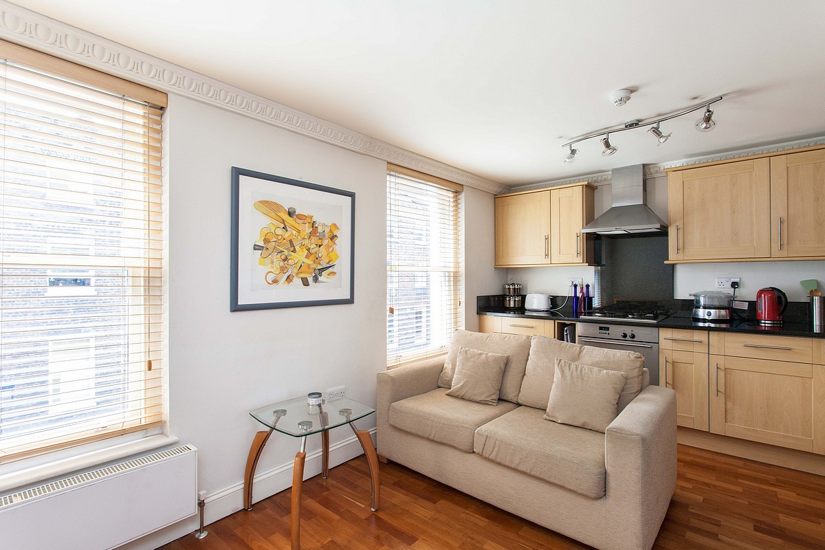 1 bedroom Flat, Seymour Place, London, W1H - Available