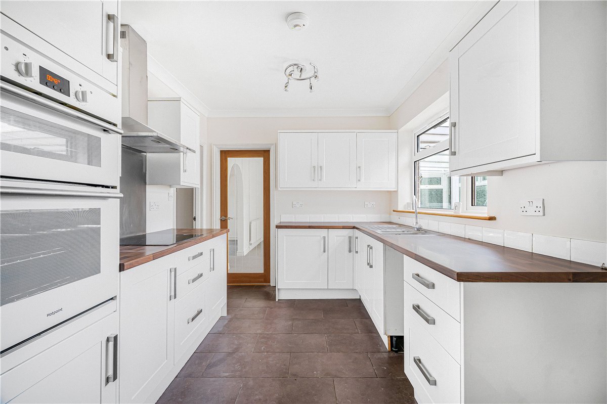 3 bedroom Bungalow, Nash Lee Lane, Wendover, HP22 - Available, Image 8