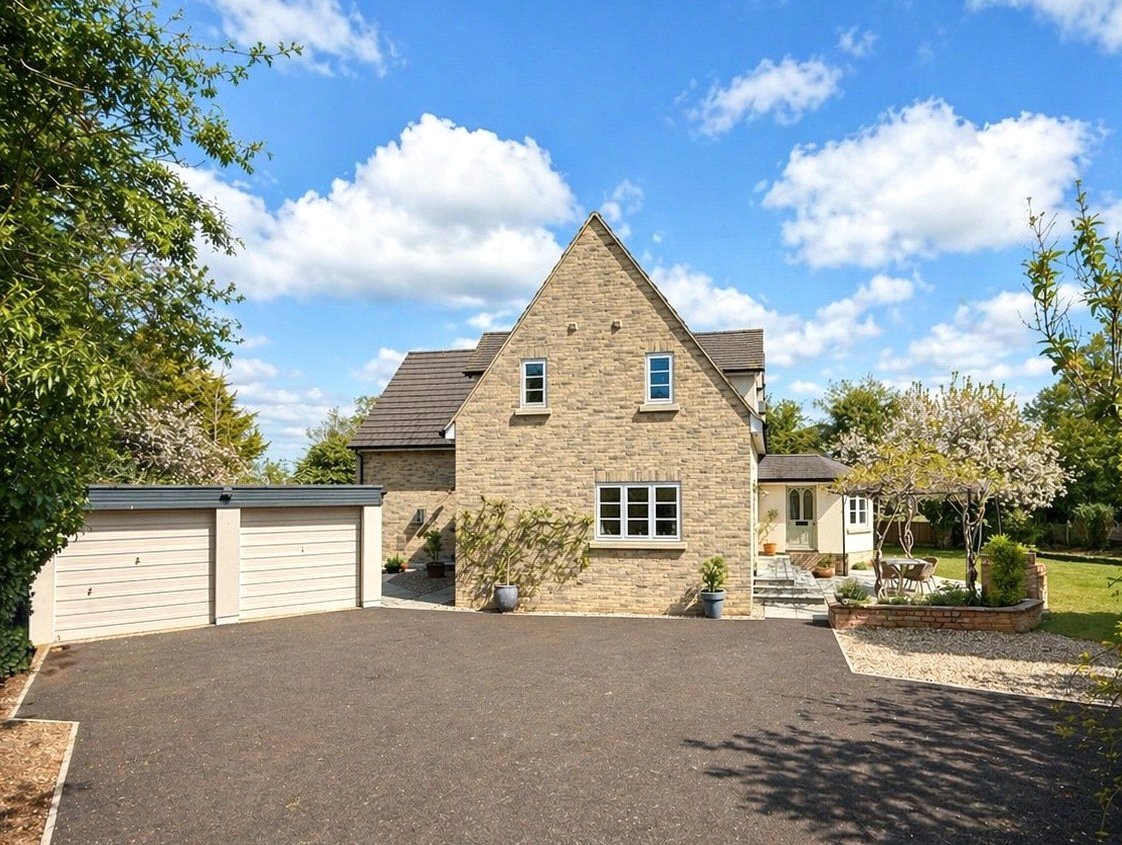 4 bedroom House, Cambridge Road, Oakington, CB24 - Sold STC