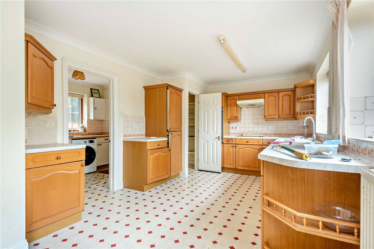3 bedroom House, Wash Water, Newbury, RG20 - Available, Image 7