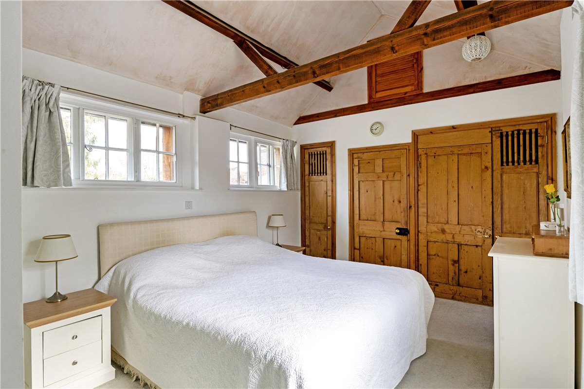 3 bedroom House, Neates Yard, Marlborough, SN8 - Sold, Image 1