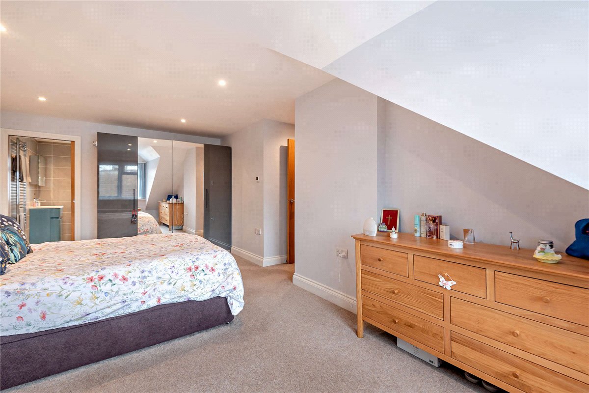 4 bedroom House, King John Road, Kingsclere, RG20 - Available, Image 10
