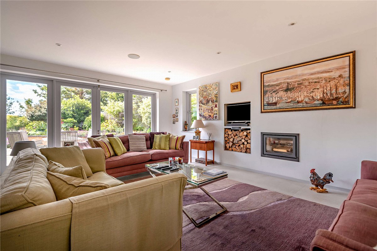 3 bedroom House, Fox's Lane, Kingsclere, RG20 - Available, Image 17