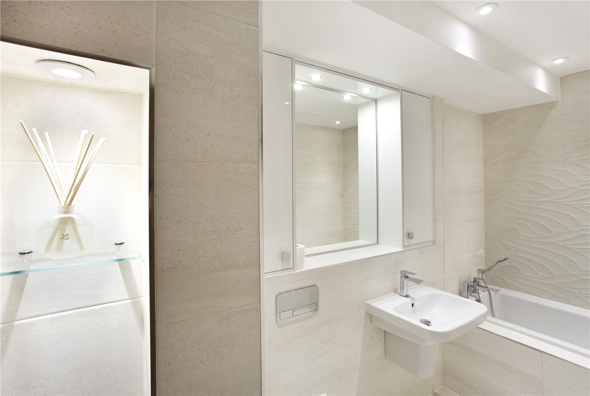 2 bedroom Flat, The Residence, Bishopthorpe, YO23 - , Image 4