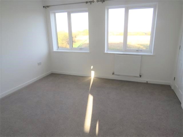 2 bedroom Flat, Barrosa Way, Whitehouse, MK8 - , Image 4