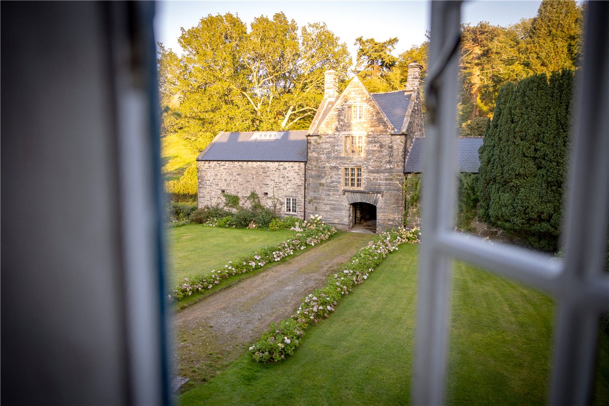 11 bedroom House, Talsarnau, Gwynedd, LL47 - Available, Image 58