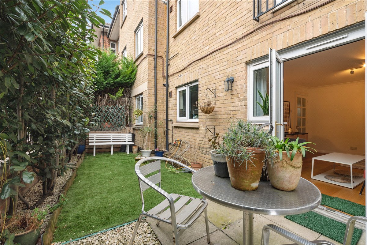 2 bedroom Flat, St. James's Drive, London, SW12 - Sold, Image 7