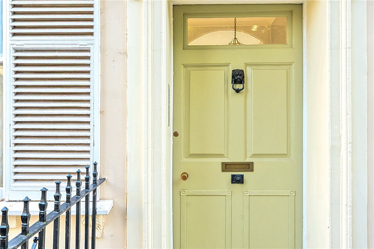 2 bedroom Maisonette, St. James's Square, Bath, BA1 - Sold STC, Image 3