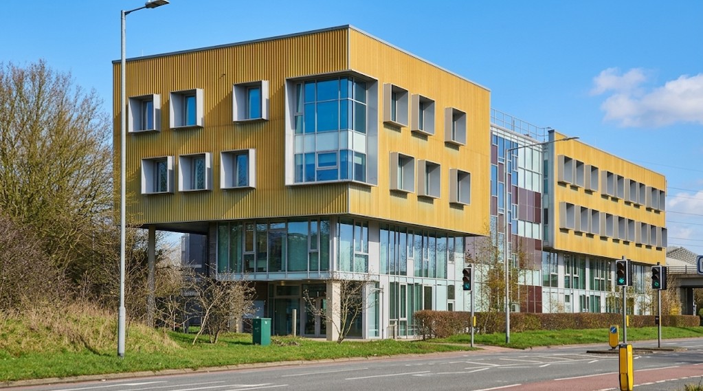 2375 Sq Ft, Kings Hedges Road, Cambridge, CB4 - Available