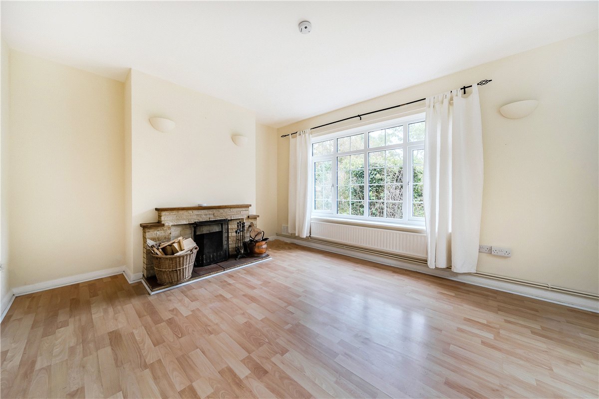 2 bedroom Bungalow, Aldbourne Road, Baydon, SN8 - Available, Image 7