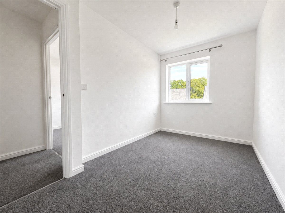 3 bedroom House, Stonyfield Road, Whiteley, PO15 - , Image 9