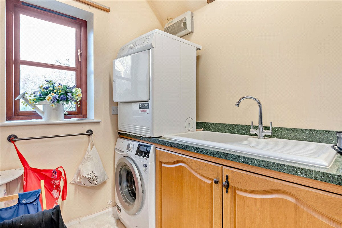 4 bedroom House, Hambridge Lane, Newbury, RG14 - Sold STC, Image 9