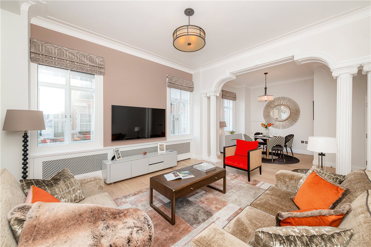 2 bedroom Flat, Park Street, Mayfair, W1K - Available