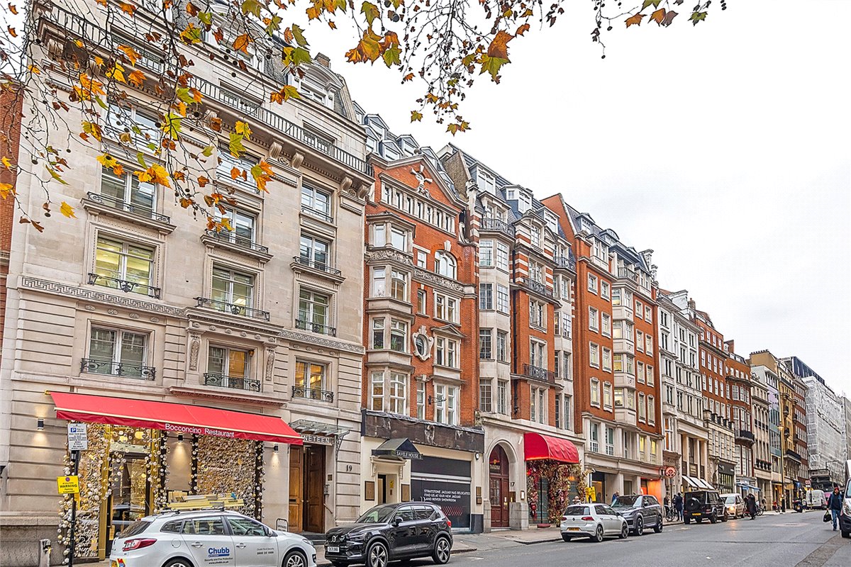 2 bedroom Flat, Berkeley Street, Mayfair, W1J - Available, Image 10