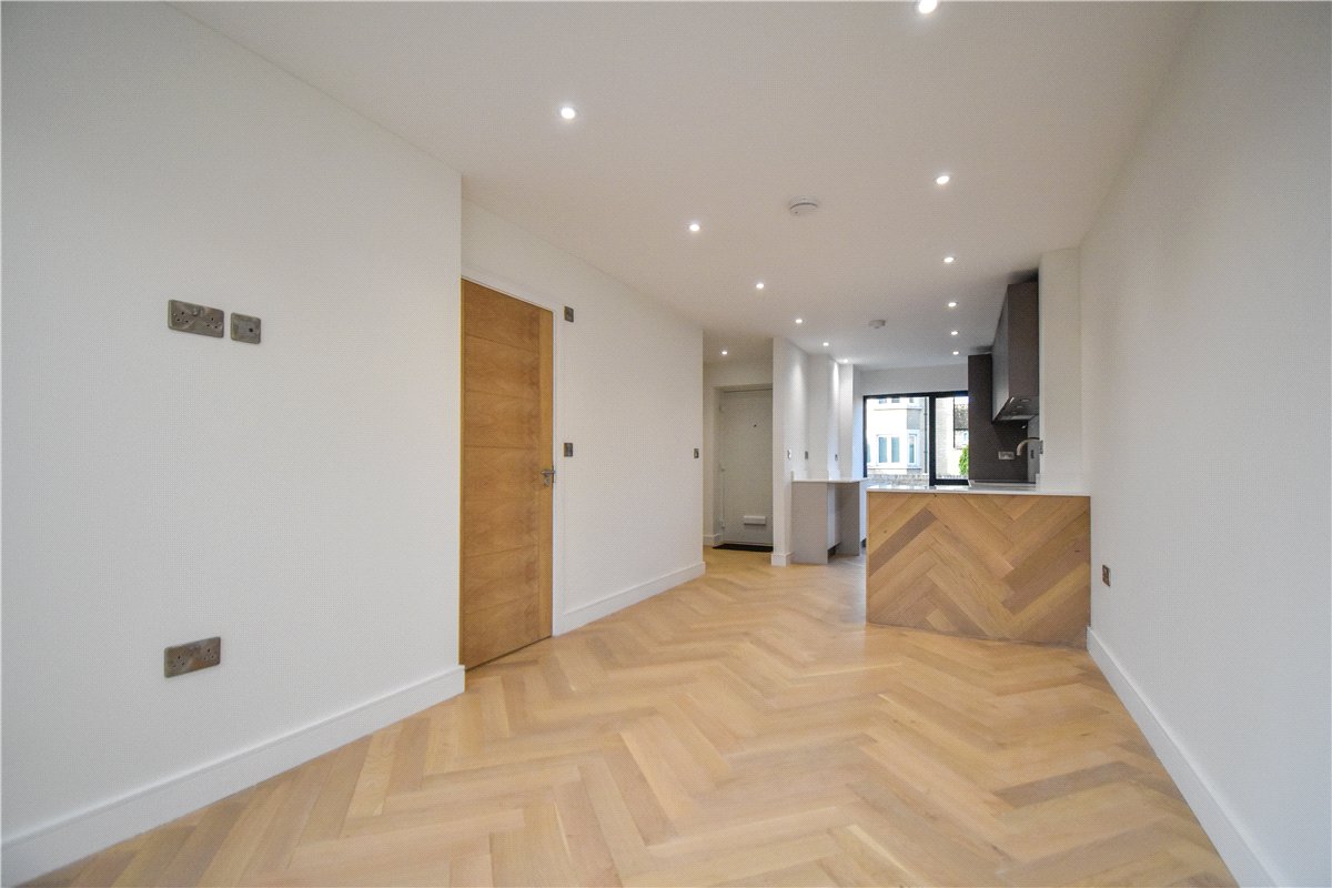 2 bedroom House, High Street, Chesterton, CB4 - Available, Image 1