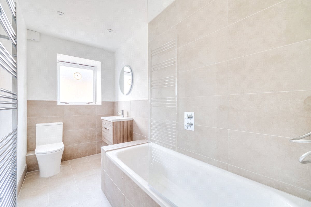2 bedroom Flat, Upper Richmond Road, London, SW15 - Let Agreed, Image 1