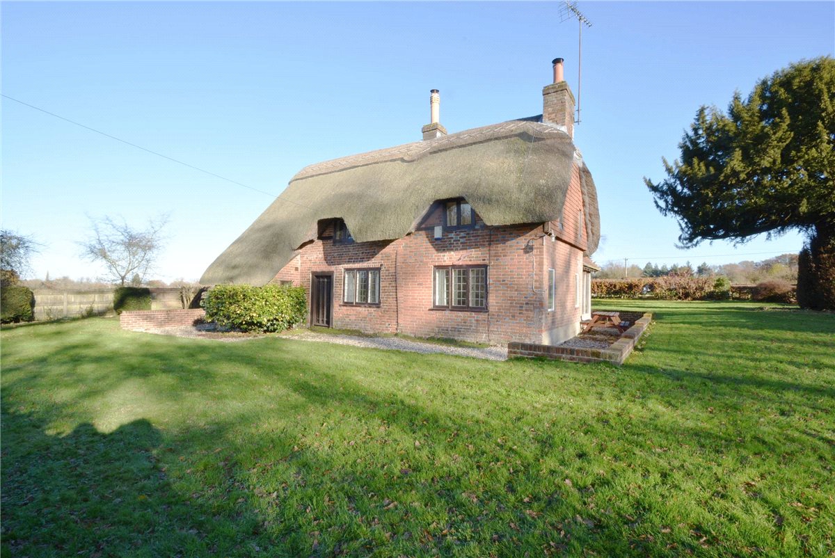 2 bedroom House, Highclere Street, Highclere, RG20 - Let Agreed, Image 10