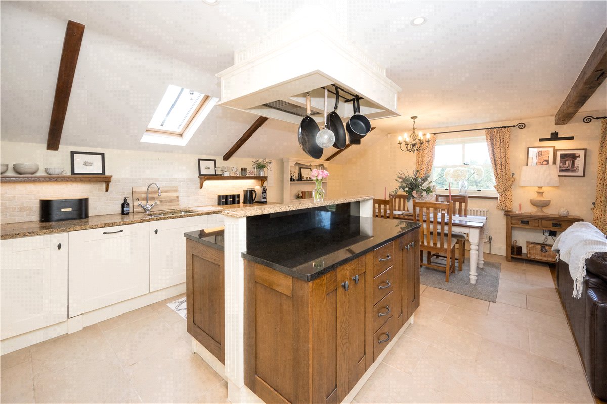 10 bedroom House, Felliscliffe, Harrogate, HG3 - Available, Image 23