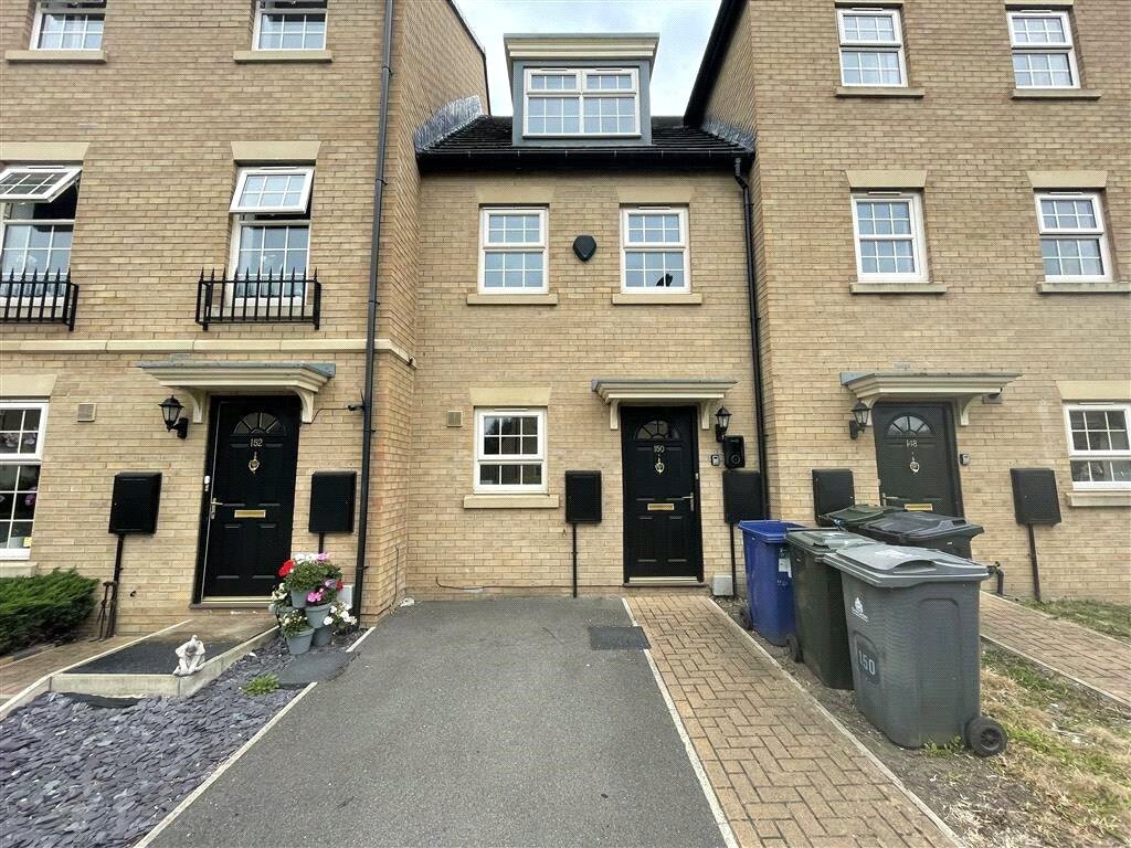 3 bedroom House, Comelybank Drive, Mexborough, S64 - Available