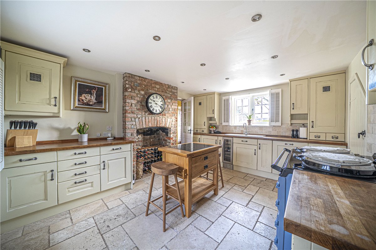 4 bedroom House, Clanville, Andover, SP11 - Available, Image 1