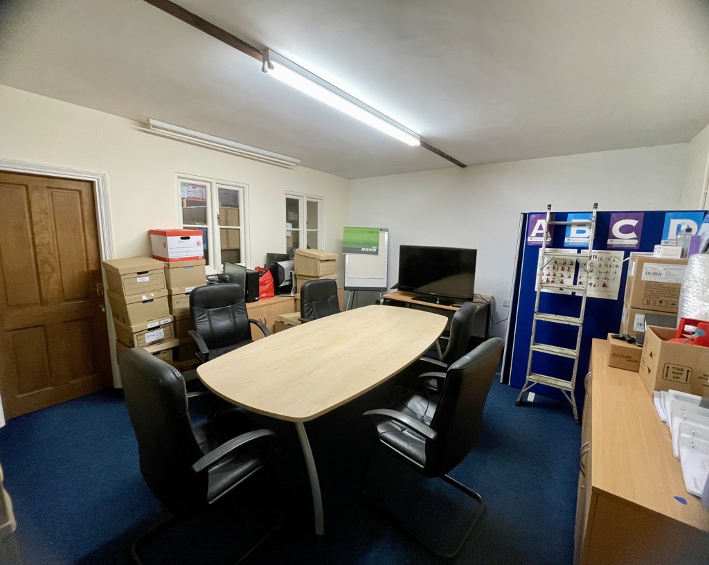 1548 Sq Ft, Church Street, Ripon, HG4 - Available, Image 2