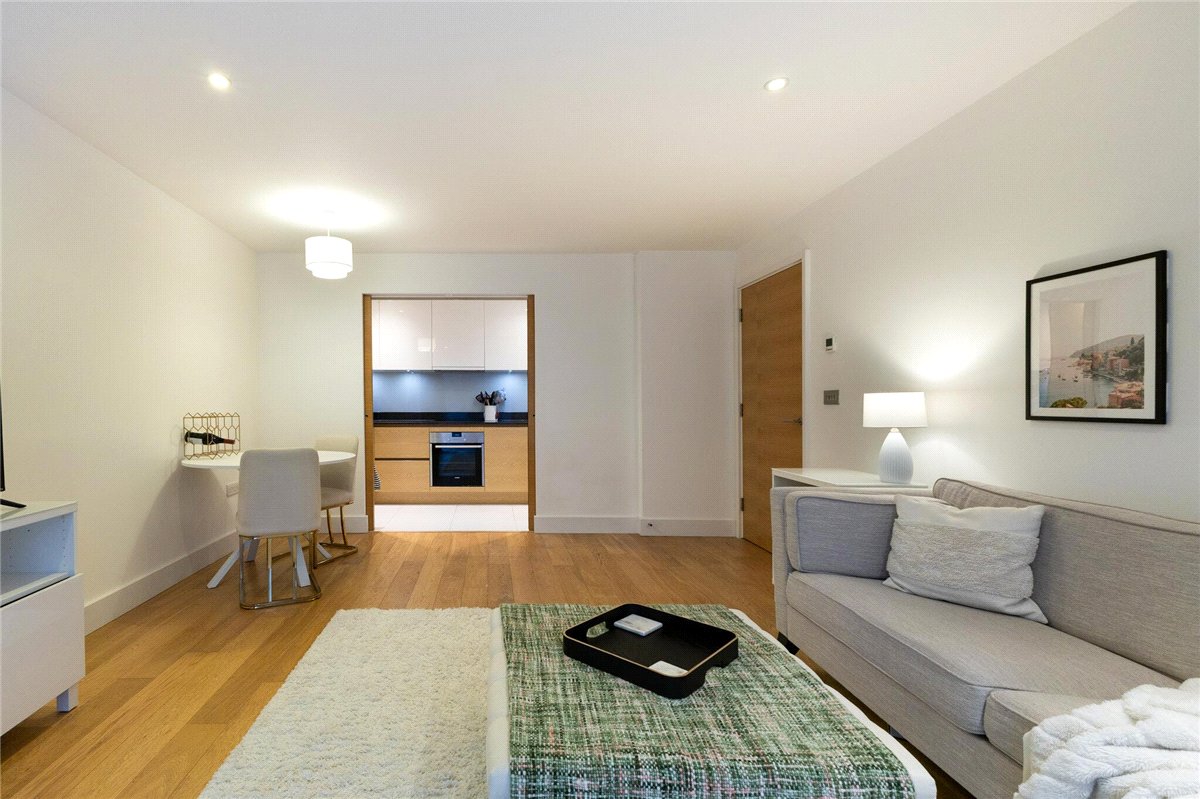 2 bedroom Flat, Keynes House, Kingsley Walk, CB5 - Available, Image 4