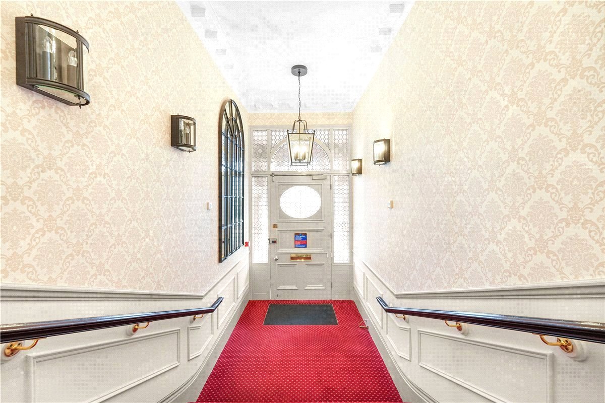 4 bedroom Flat, Wynnstay Gardens, Allen Street, W8 - Available, Image 2