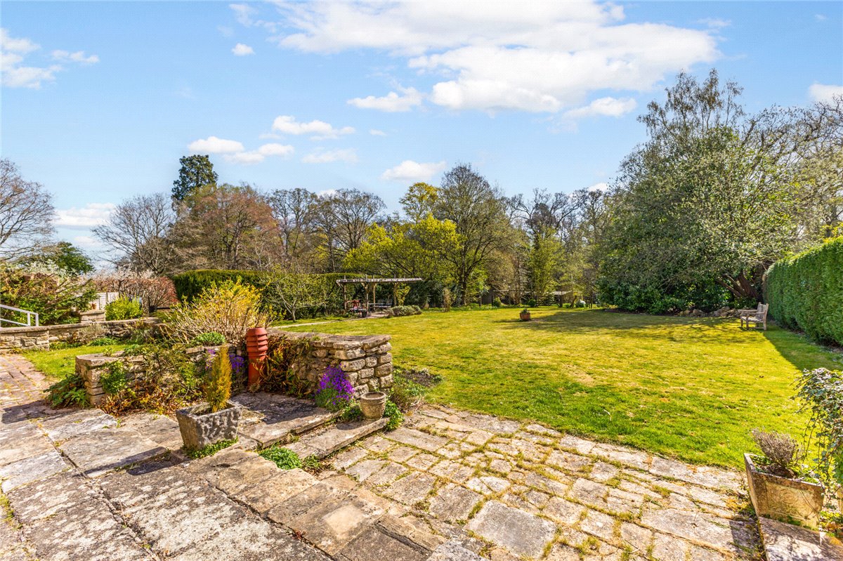 5 bedroom House, Stockcross, Newbury, RG20 - Available, Image 17