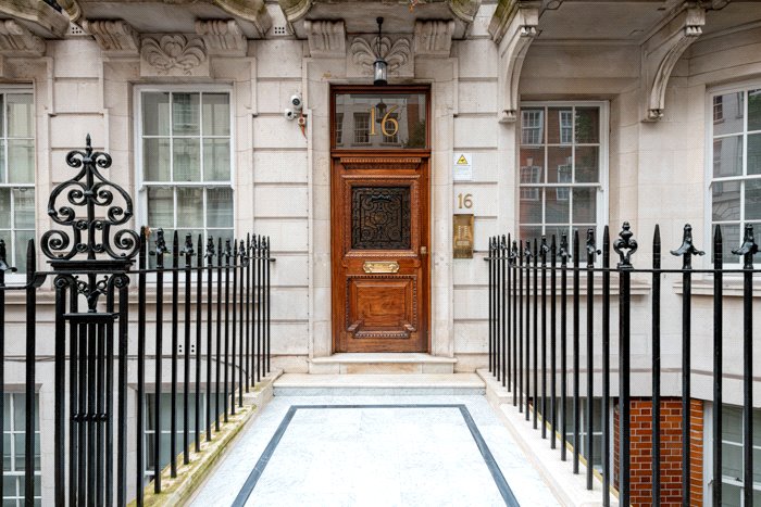1 bedroom Flat, Upper Brook Street, Mayfair, W1K - Available, Image 19