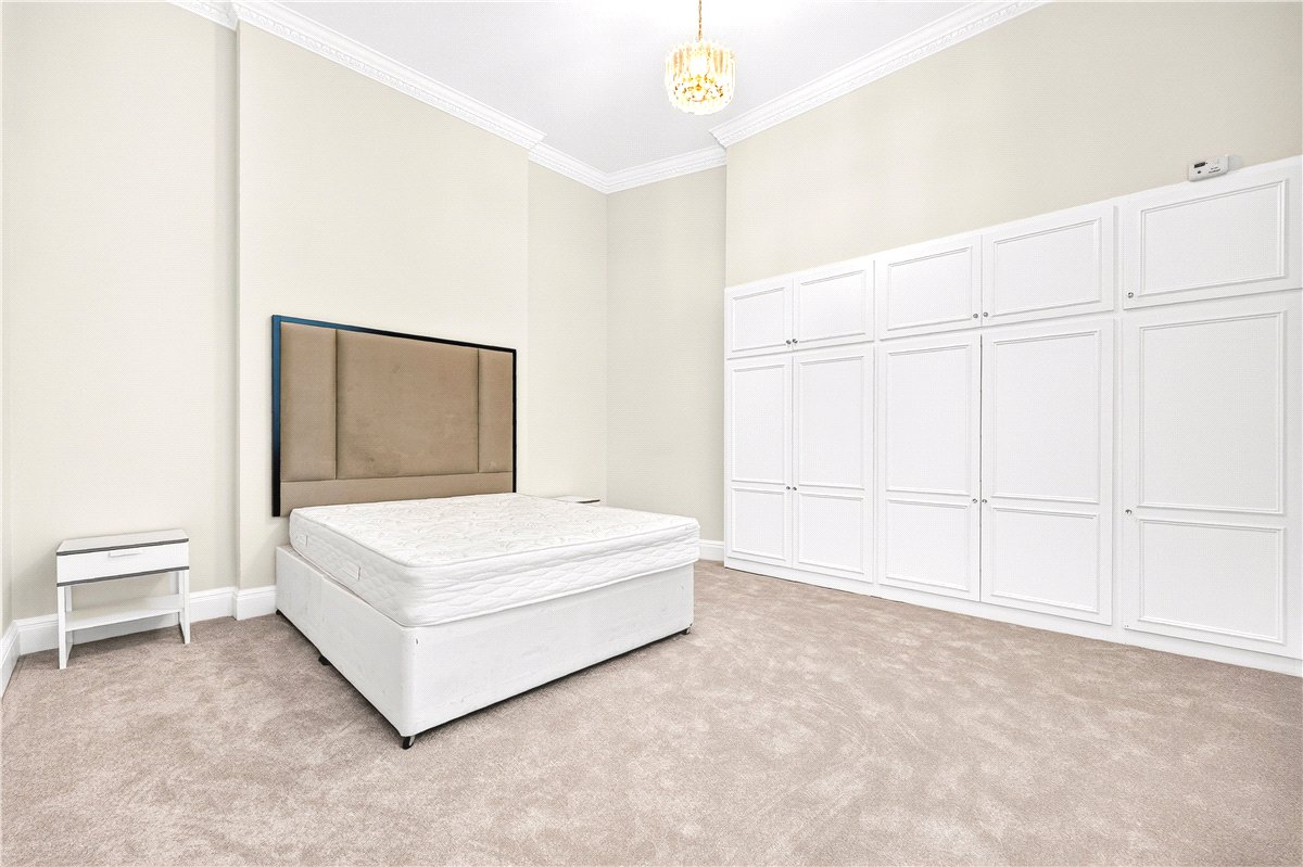 2 bedroom Flat, Queens Gate, South Kensington, SW7 - Available, Image 3