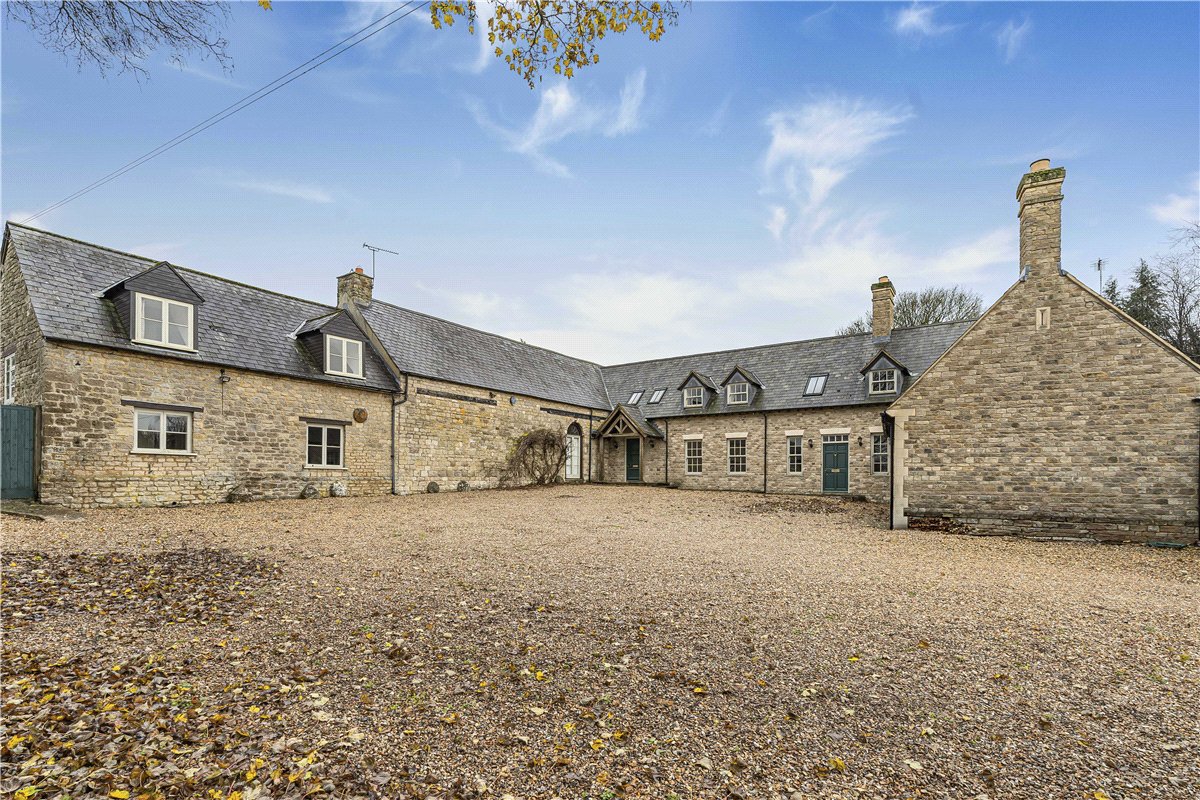 9 bedroom House, Turweston, Brackley, NN13 - Available