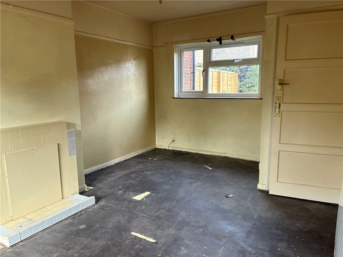 3 bedroom House, Castle Road, Great Bedwyn, SN8 - Available, Image 1