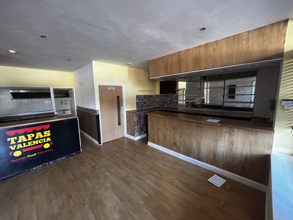 914 Sq Ft, 4 Meadow Court, Trowbridge, BA14 - Available, Image 2