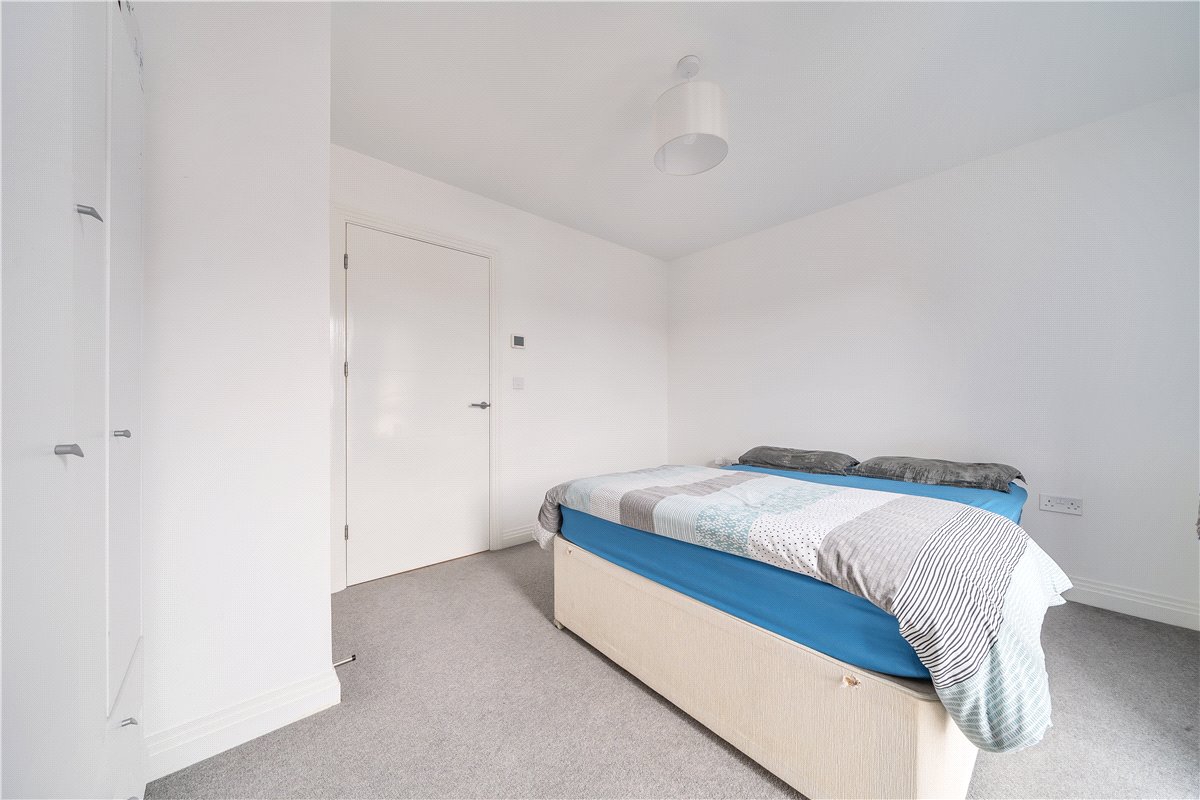 1 bedroom Flat, Croxden Way, Daventry, NN11 - , Image 4