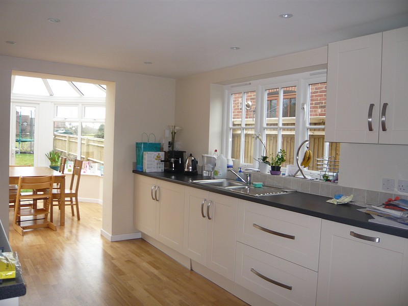 4 bedroom House, Manor Farm, Main Street, RG20 - Available, Image 9