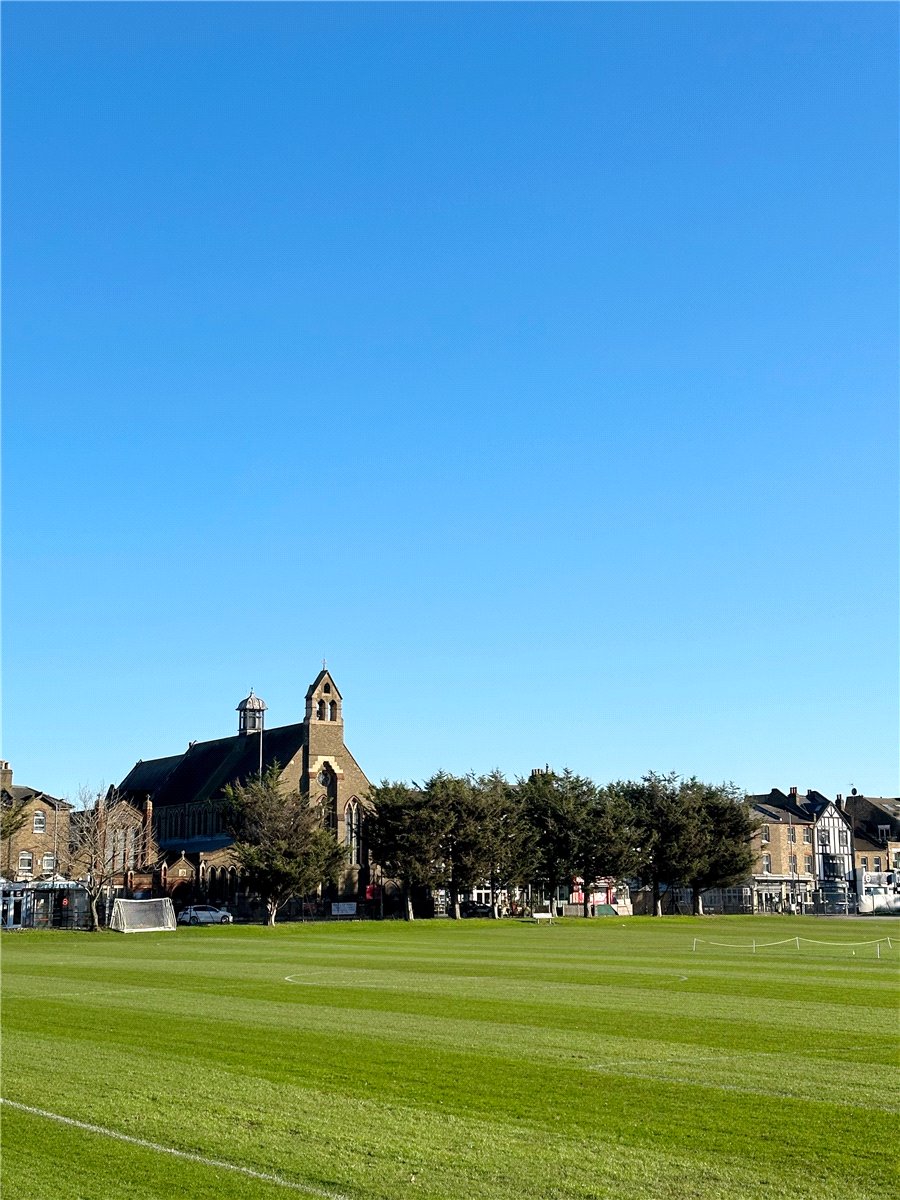 2 bedroom Flat, London Square Wandsworth Common, Springfield Drive, SW17 - Available, Image 13